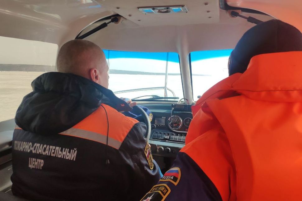 Спасатели продолжают профилактические рейды на Сурском водохранилище