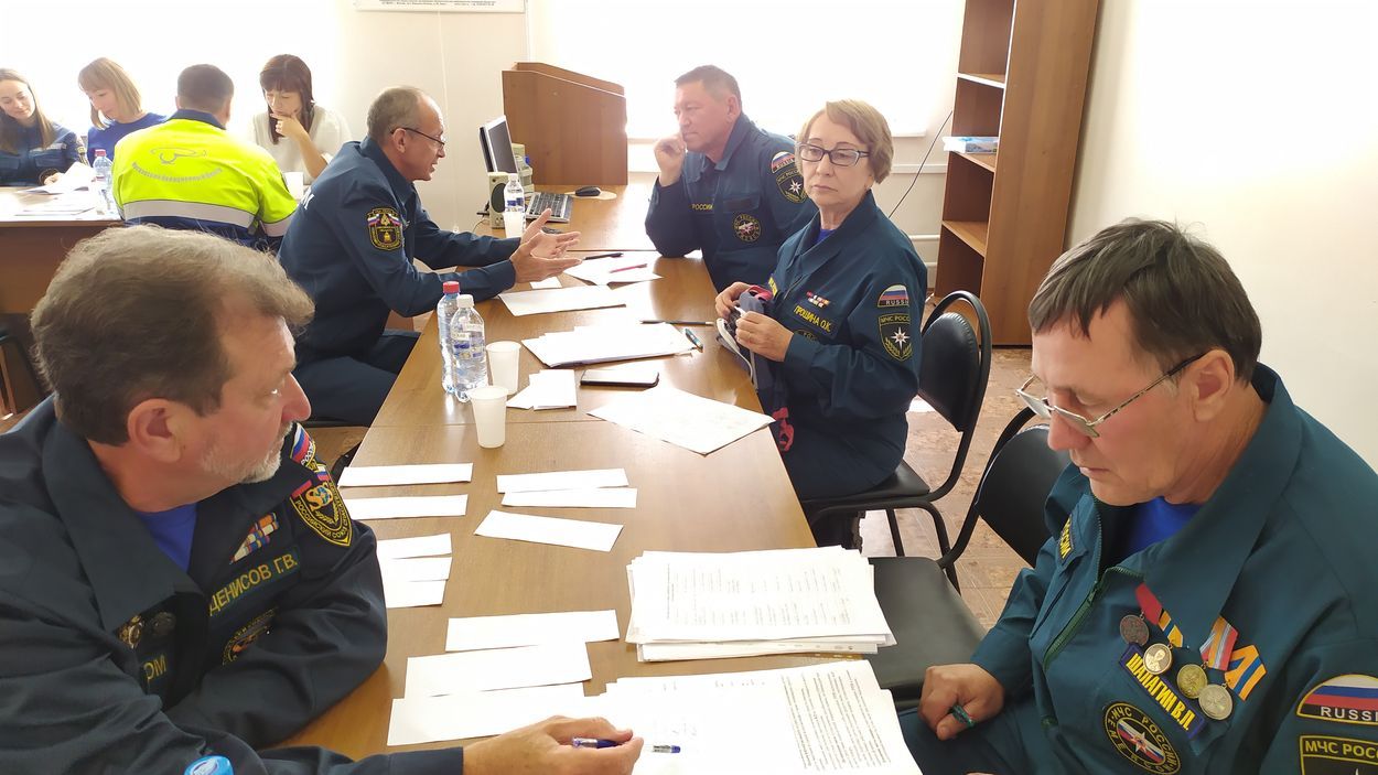 Спасатели подтвердили высшую квалификацию "спасатель международного класса" Спасатели подтвердили высшую квалификацию "спасатель международного класса"