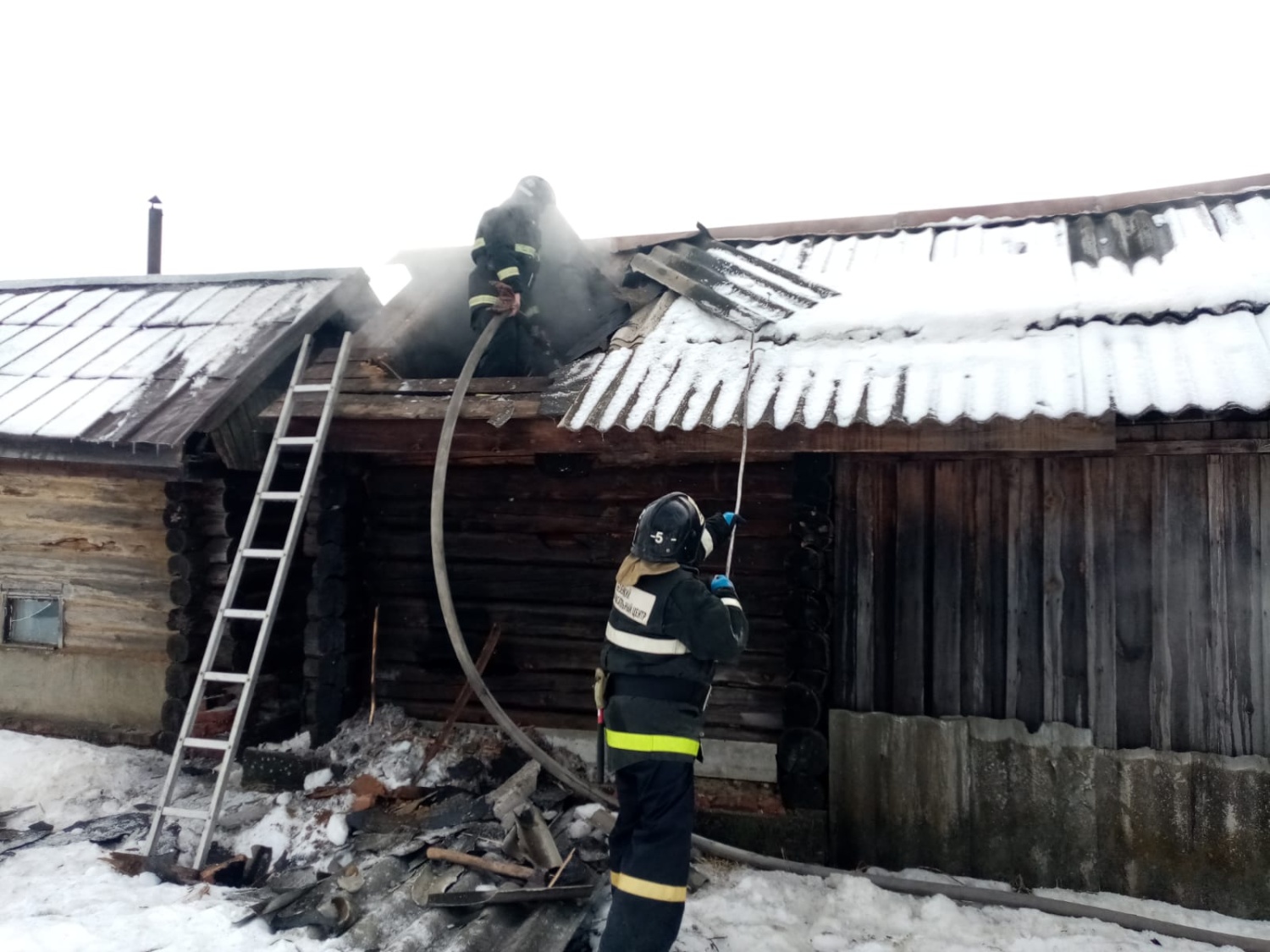 Пожарные ликвидировали возгорание в Чаадаевке