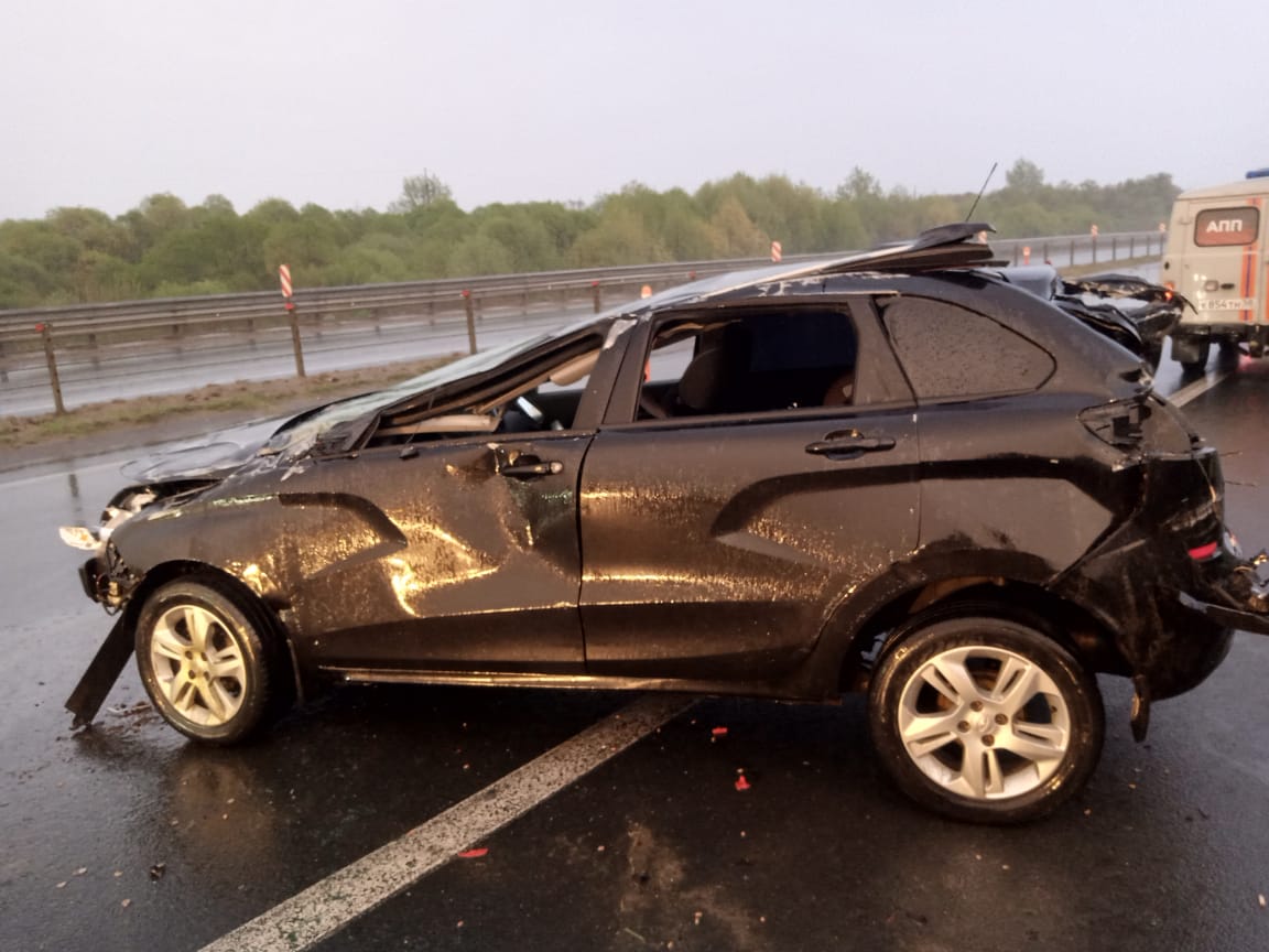 Пожарные ликвидировали последствия ДТП на трассе М5 Пожарные ликвидировали последствия ДТП на трассе М5