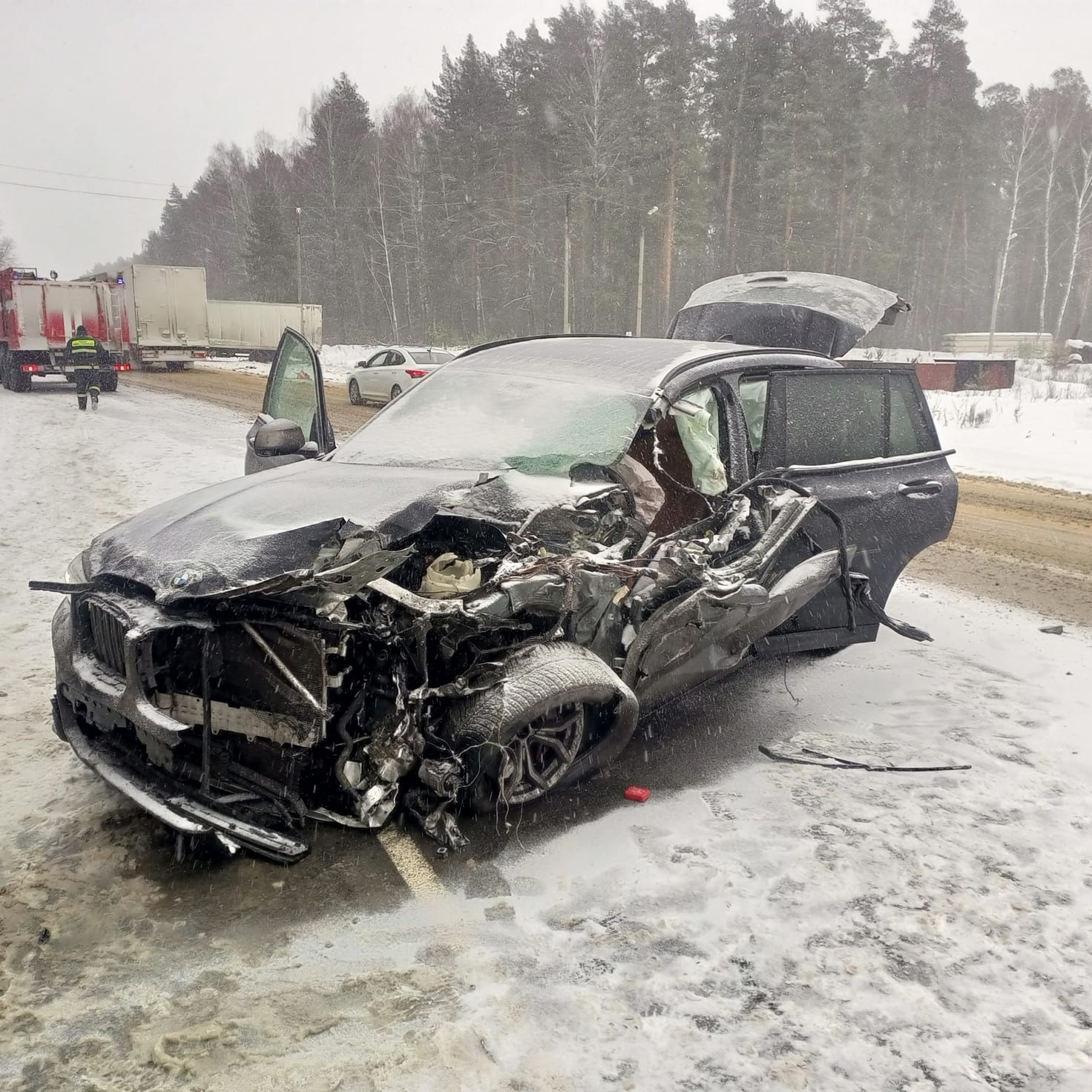 Пожарные ликвидировали последствия ДТП на трассе М5