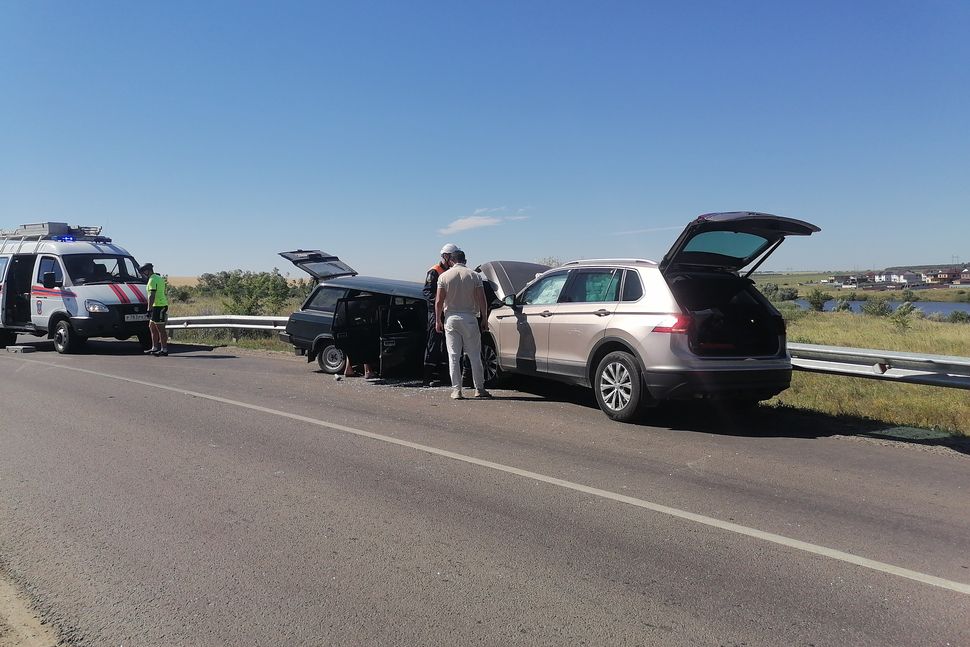 Спасатели ликвидировали последствия ДТП в с.Богословка Спасатели ликвидировали последствия ДТП в с.Богословка