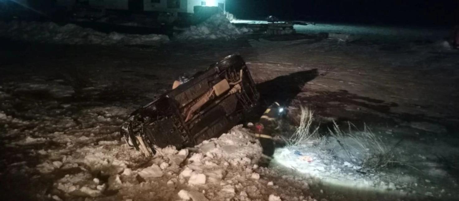 Пожарные ликвидировали последствия ДТП