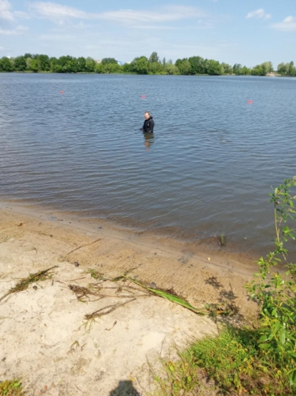 Водолазы провели обследование дна на пляже "Русеевский"