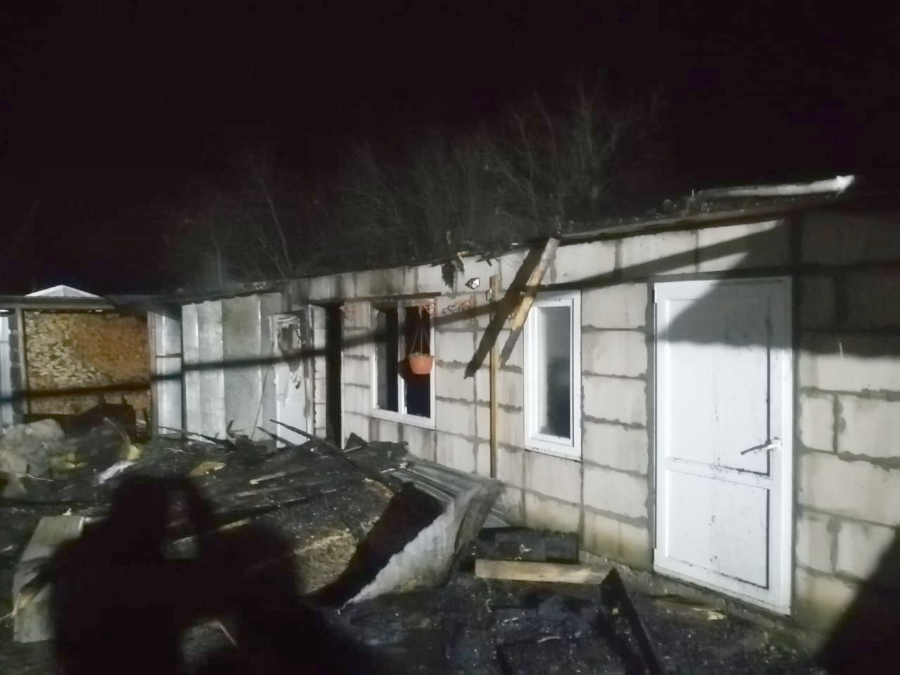 В р.п.Чаадаевка ликвидировано возгорание хозяйственных построек.