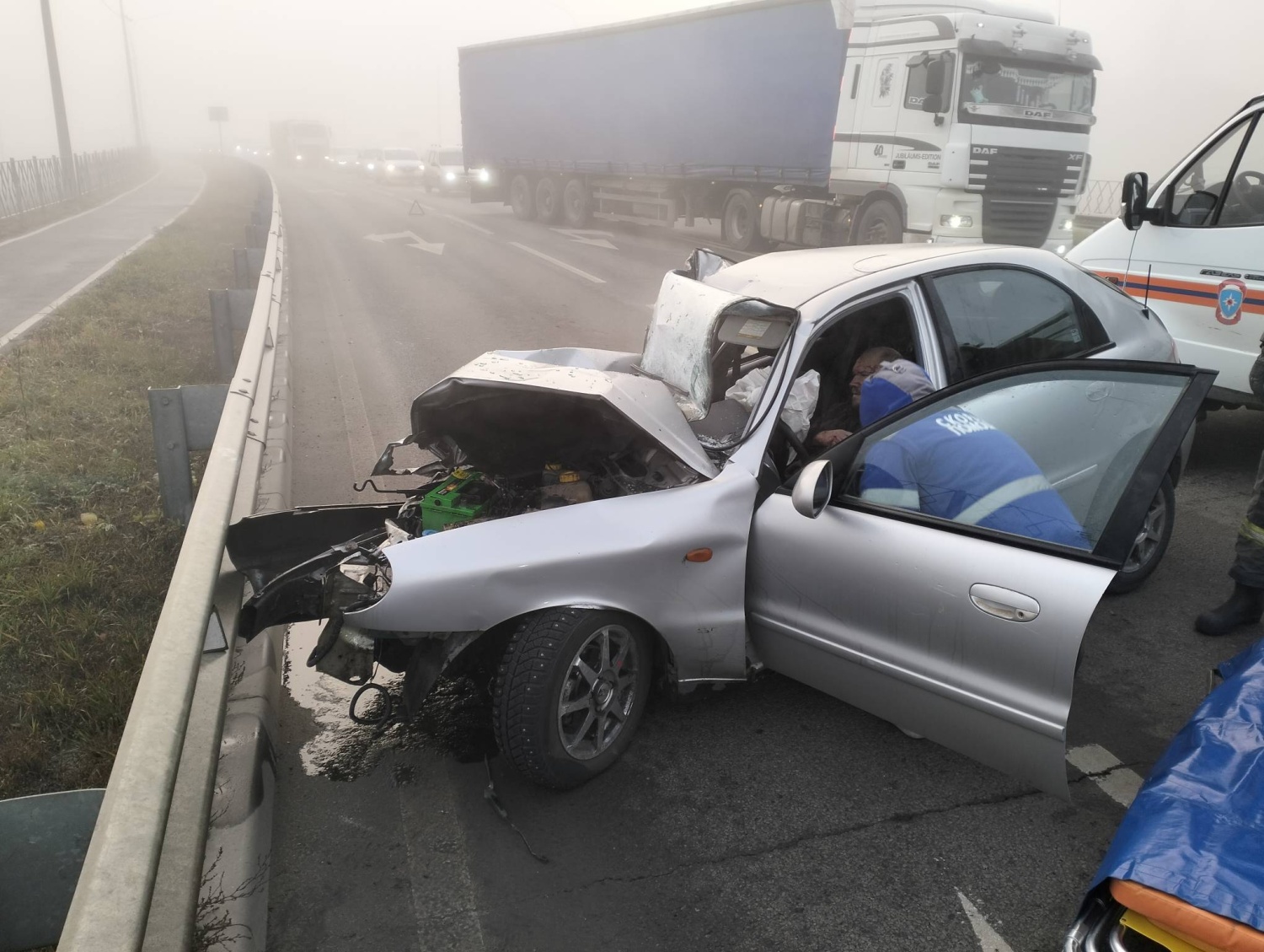 Спасатели приняли участие в ликвидации последствий ДТП