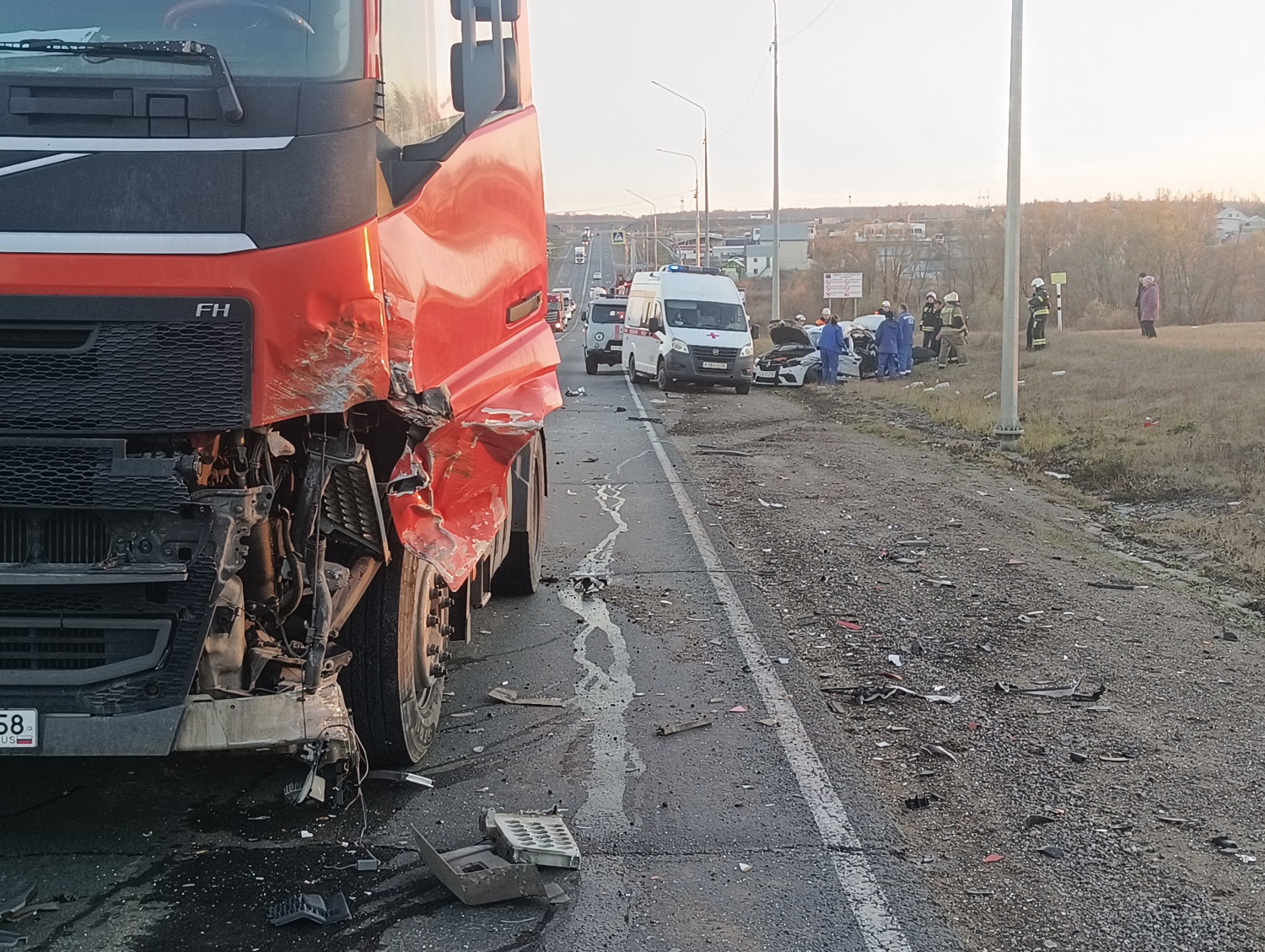 Спасатели приняли участие в ликвидации последствий ДТП