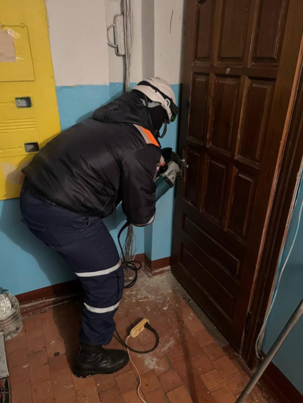 Спасатели обеспечили родителям доступ в квартиру
