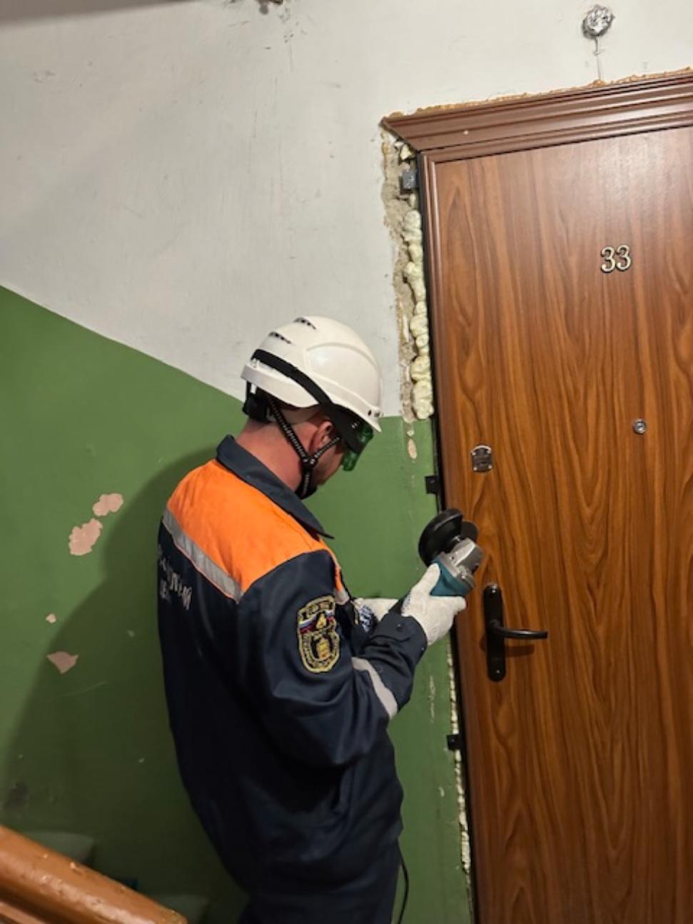 Спасатели помогли мужчине получить медицинскую помощь