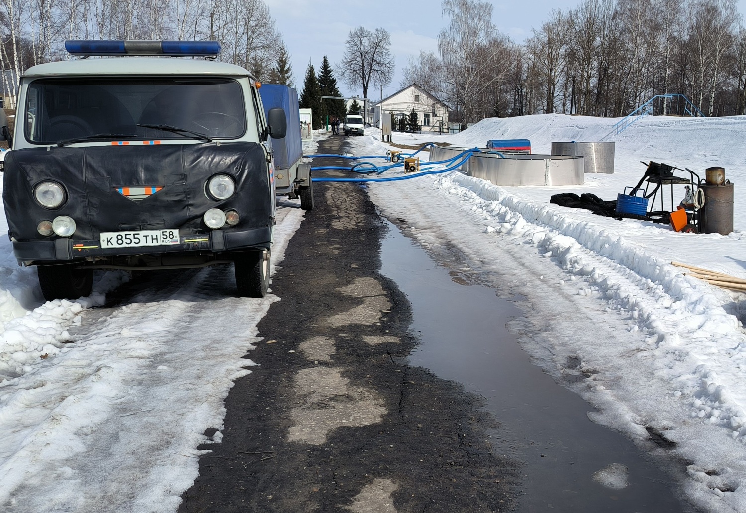 Спасатели приняли участие в учениях Спасатели приняли участие в учениях