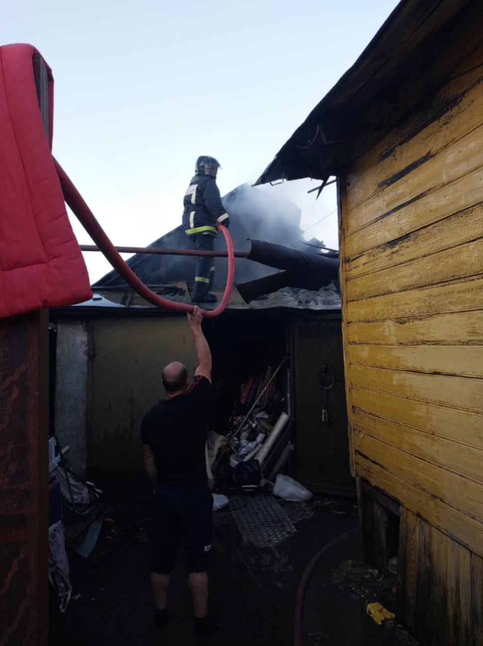 Пожарные ликвидировали возгорание в Никольске