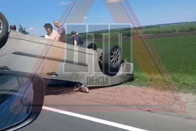 Спасатели приняли участие в ликвидации последствий ДТП