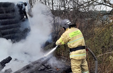 Пожарные ликвидировали возгорание в с. Архангельское
