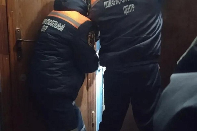 Спасатели помогли мужчине получить медицинскую помощь