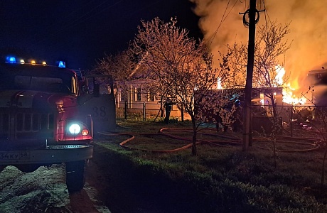 Пожарные ликвидировали возгорание в Никольске
