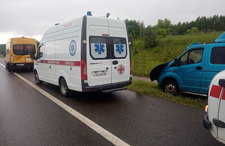 Пожарные ликвидировали последствия ДТП на трассе М5 Пожарные ликвидировали последствия ДТП на трассе М5
