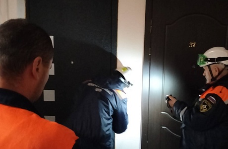 За прошедшие сутки спасатели дважды выезжали на происшествия социально-бытового характера За прошедшие сутки спасатели дважды выезжали на происшествия социально-бытового характера
