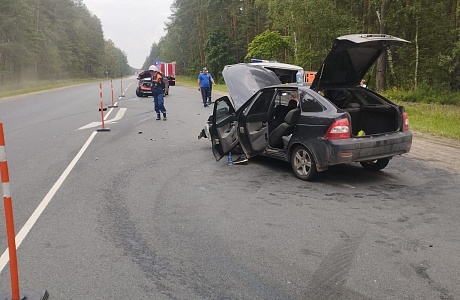 Пожарные ликвидировали последствия ДТП на трассе М5 Пожарные ликвидировали последствия ДТП на трассе М5