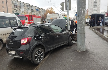 Спасатели приняли участие в ликвидации последствий ДТП