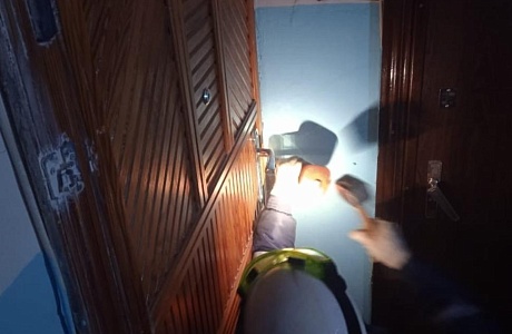 Спасатели помогли женщине получить медицинскую помощь