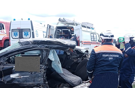 Спасатели деблокировали пострадавших в результате ДТП