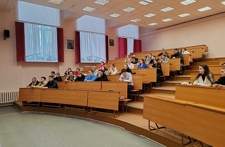 Спасатели провели занятие для студентов