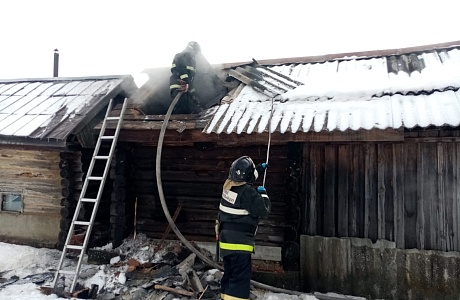 Пожарные ликвидировали возгорание в Чаадаевке