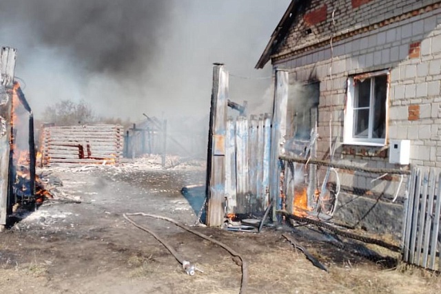 Пожарные ликвидировали возгорание в Городищенском районе Пожарные ликвидировали возгорание в Городищенском районе