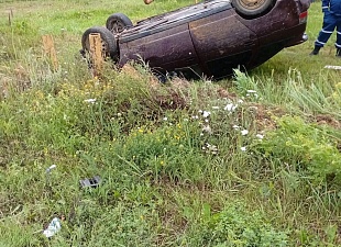 Пожарные ликвидировали последствия ДТП Пожарные ликвидировали последствия ДТП