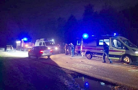 Спасатели приняли участие в ликвидации последствий ДТП