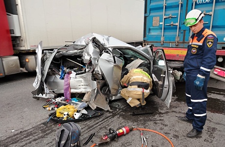 Пожарные ликвидировали последствия ДТП