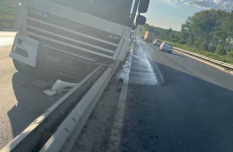 Пожарные ликвидировали последствия ДТП на трассе М5 Пожарные ликвидировали последствия ДТП на трассе М5