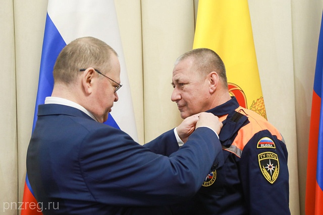 Сотрудник ГУ "ППСЦ" получил звание «Заслуженный спасатель Российской Федерации»